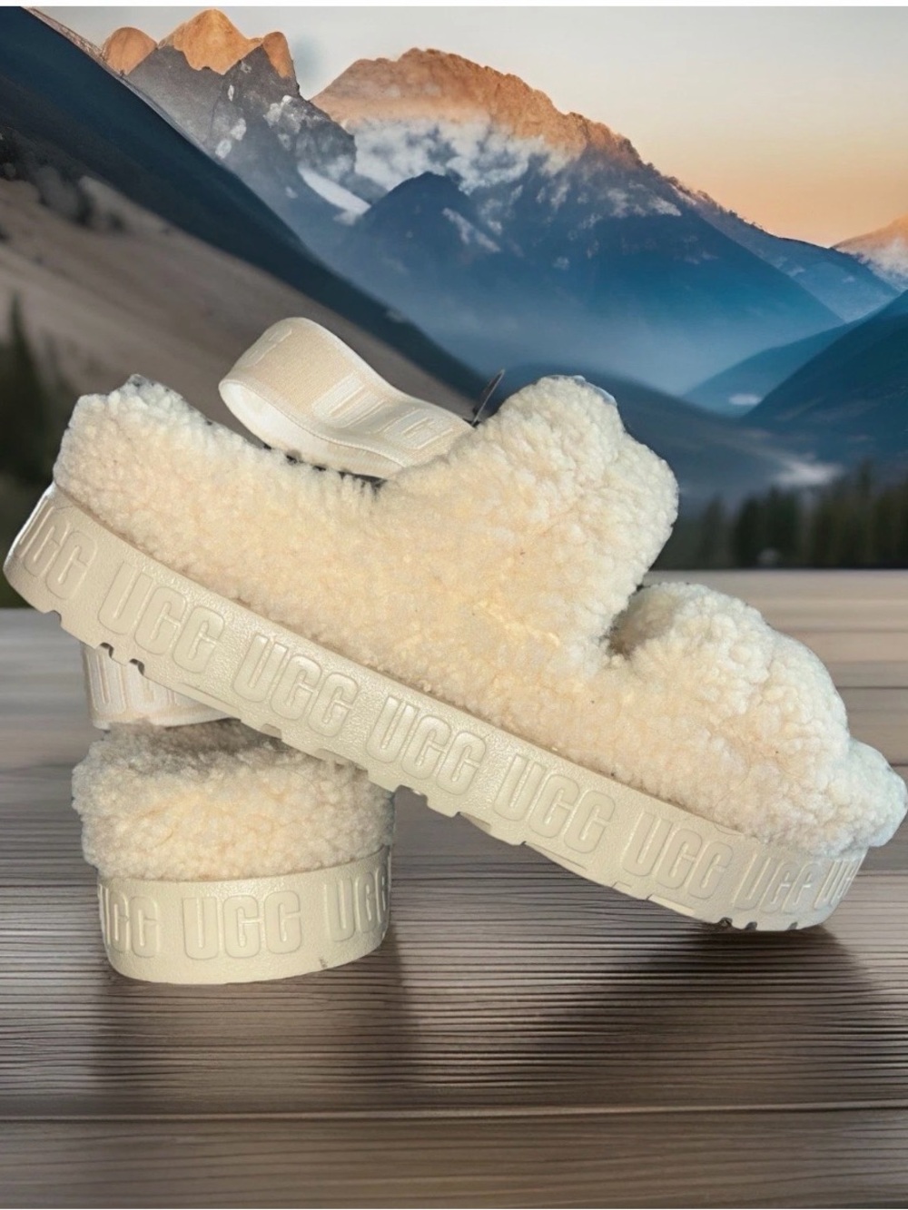 UGG 8 Fluffita Cream Sheepskin Shearling Platform Sandals w/ Strap. NWB